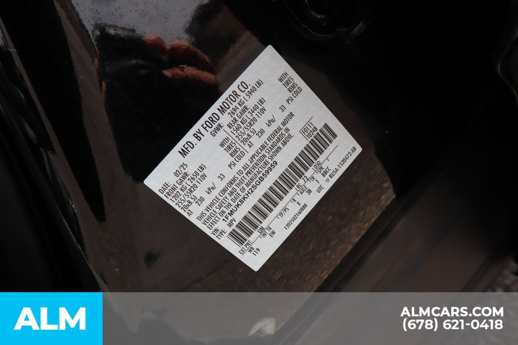 Used 2025 Ford Explorer ST-Line AWD/4WD image 38