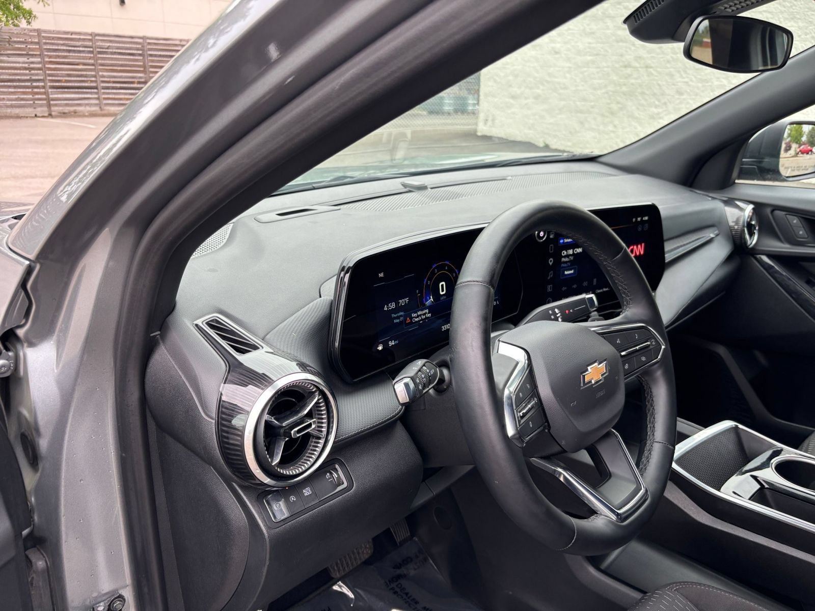 Used 2025 Chevrolet Equinox LT FWD image 35