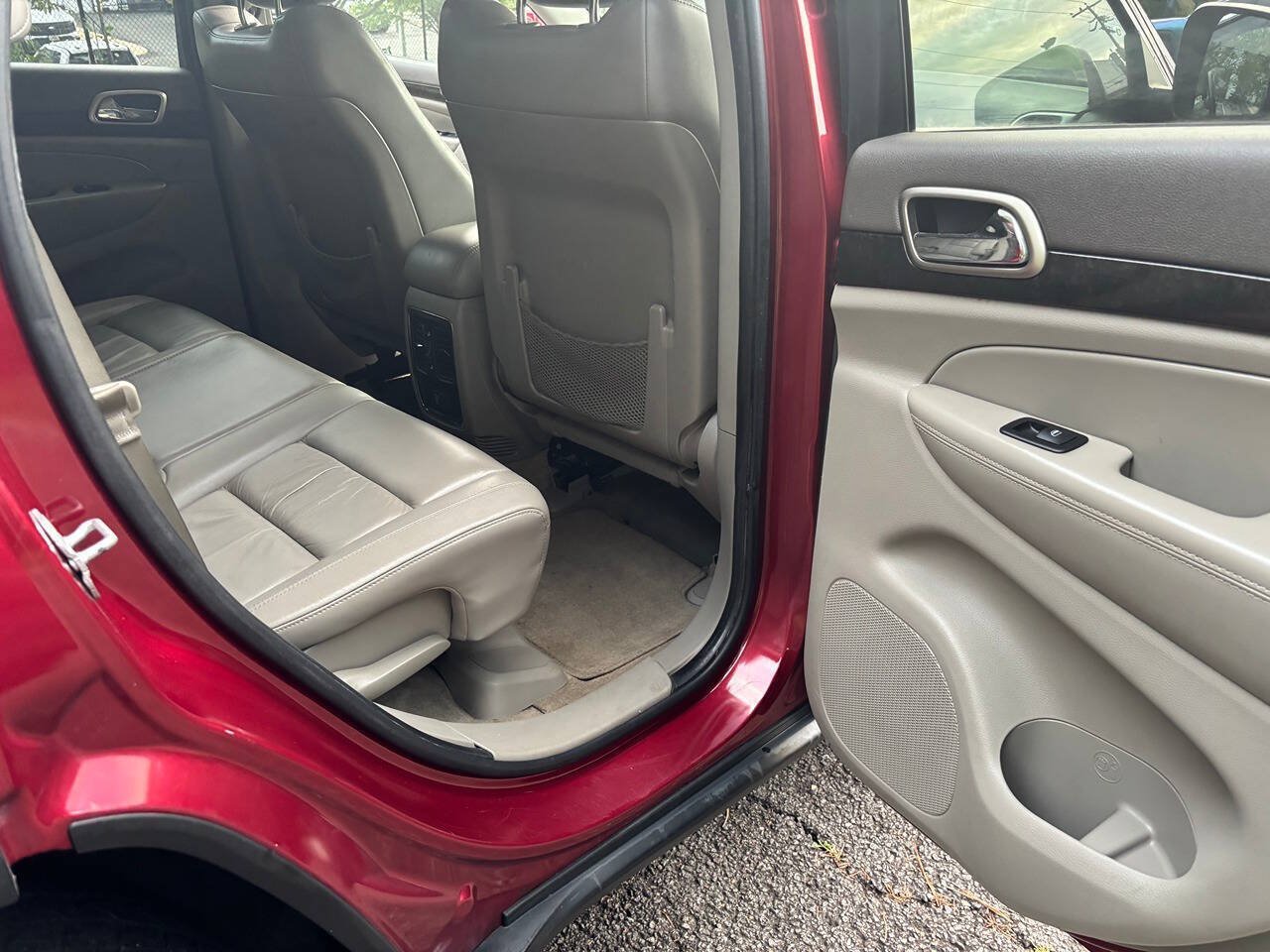 Used 2012 Jeep Grand Cherokee Laredo AWD/4WD image 22
