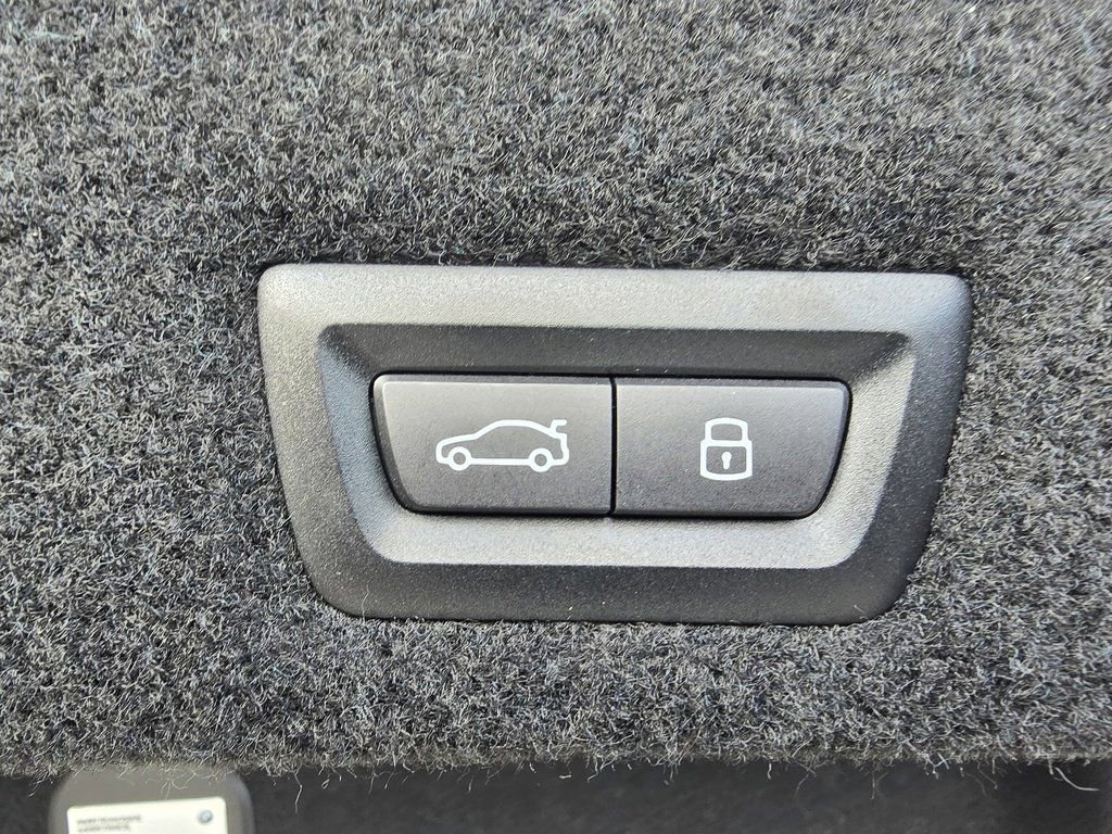 Used 2024 BMW i7 xDrive60 image 14