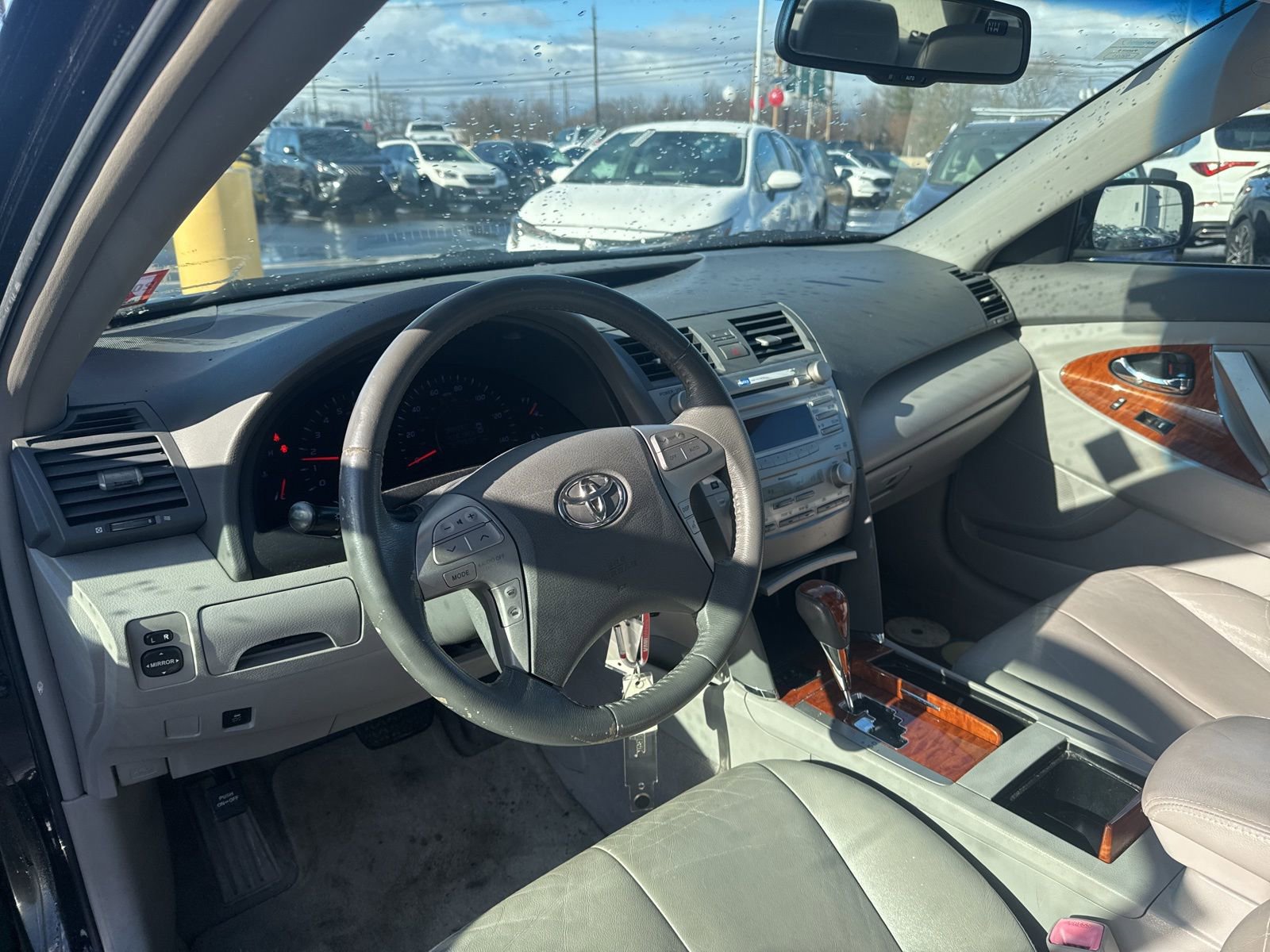 Used 2010 Toyota Camry XLE image 10