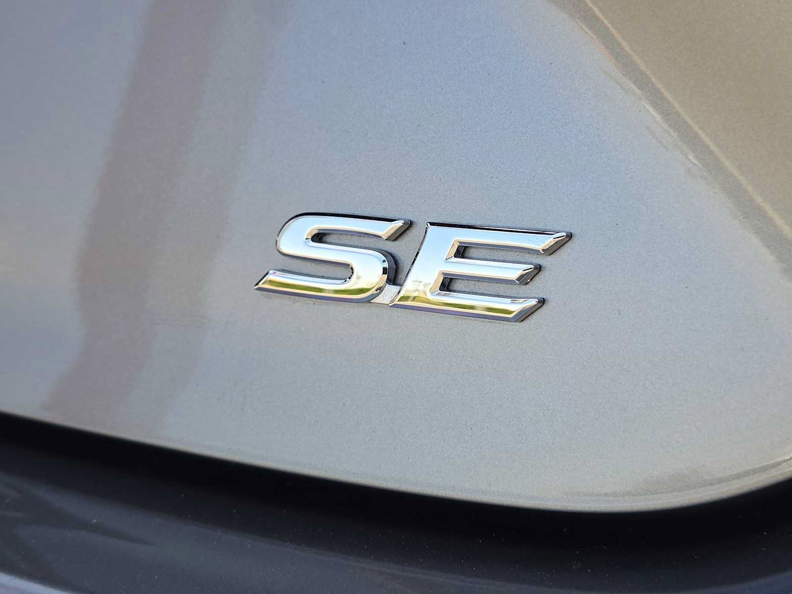 Used 2026 Toyota Camry SE FWD image 13