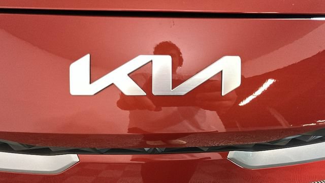 Used 2022 Kia Forte LXS FWD image 8