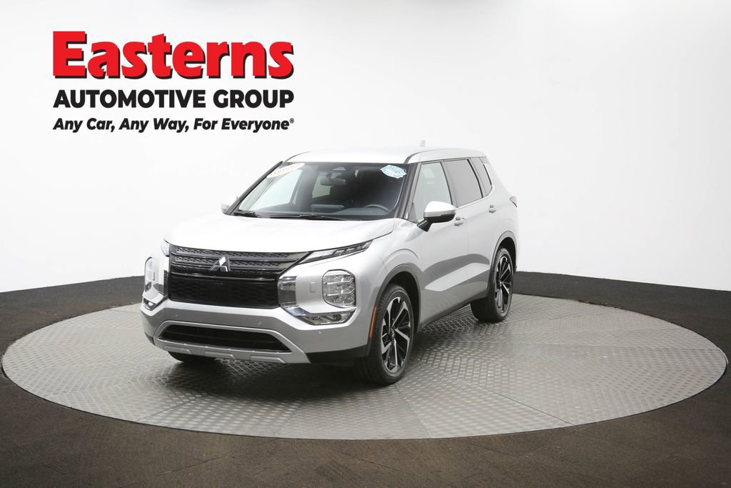 Used 2024 Mitsubishi Outlander SE image 53