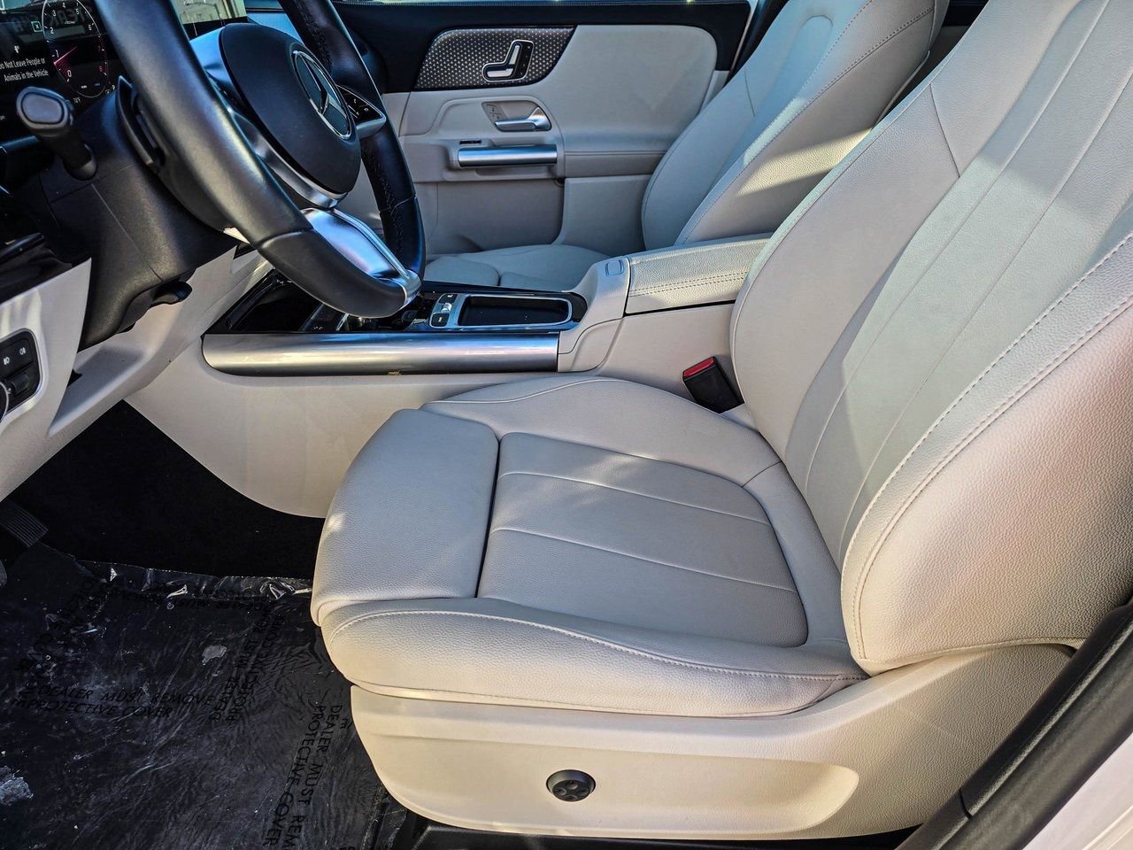 Used 2025 Mercedes-Benz GLA 250 4MATIC image 15