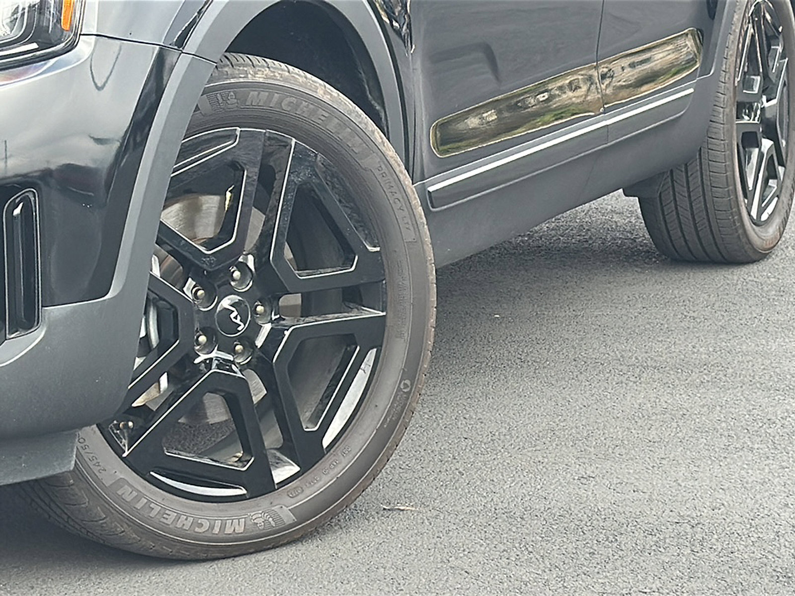 Used 2024 Kia Telluride EX X-Line image 3