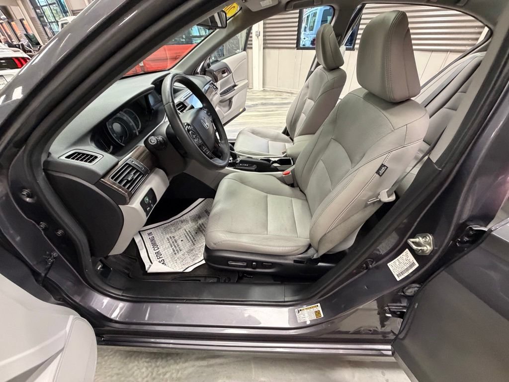 Used 2017 Honda Accord Touring image 60