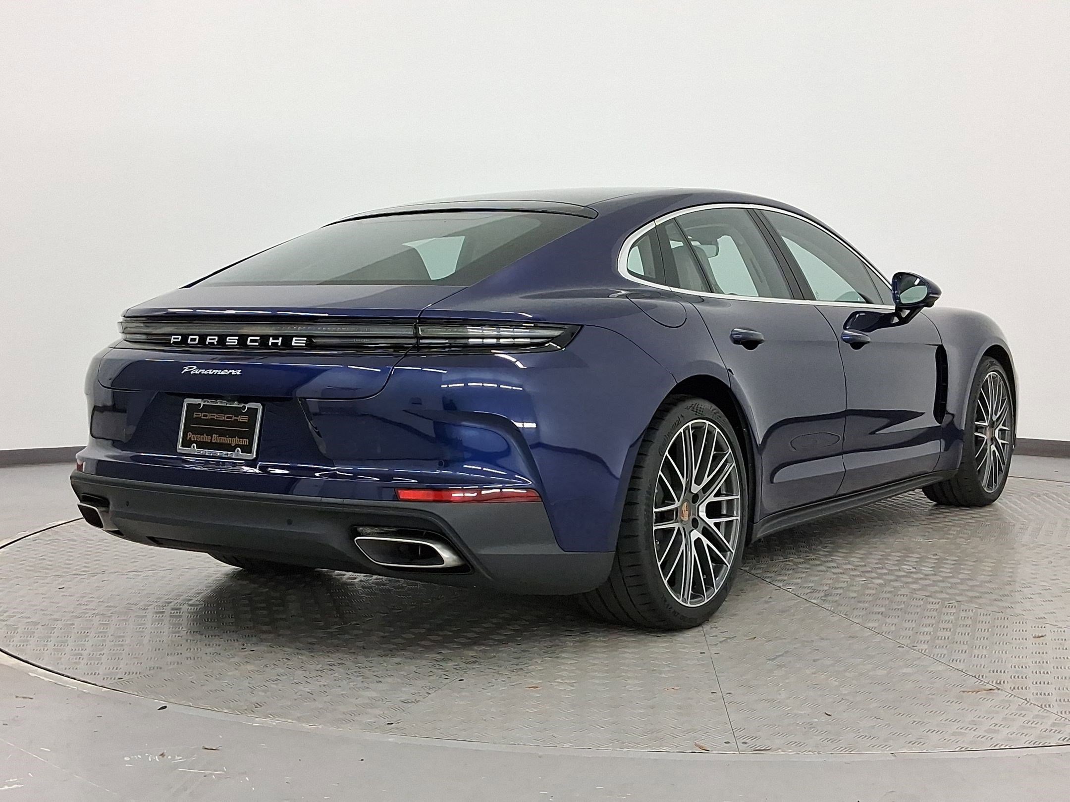 New 2026 Porsche Panamera image 7