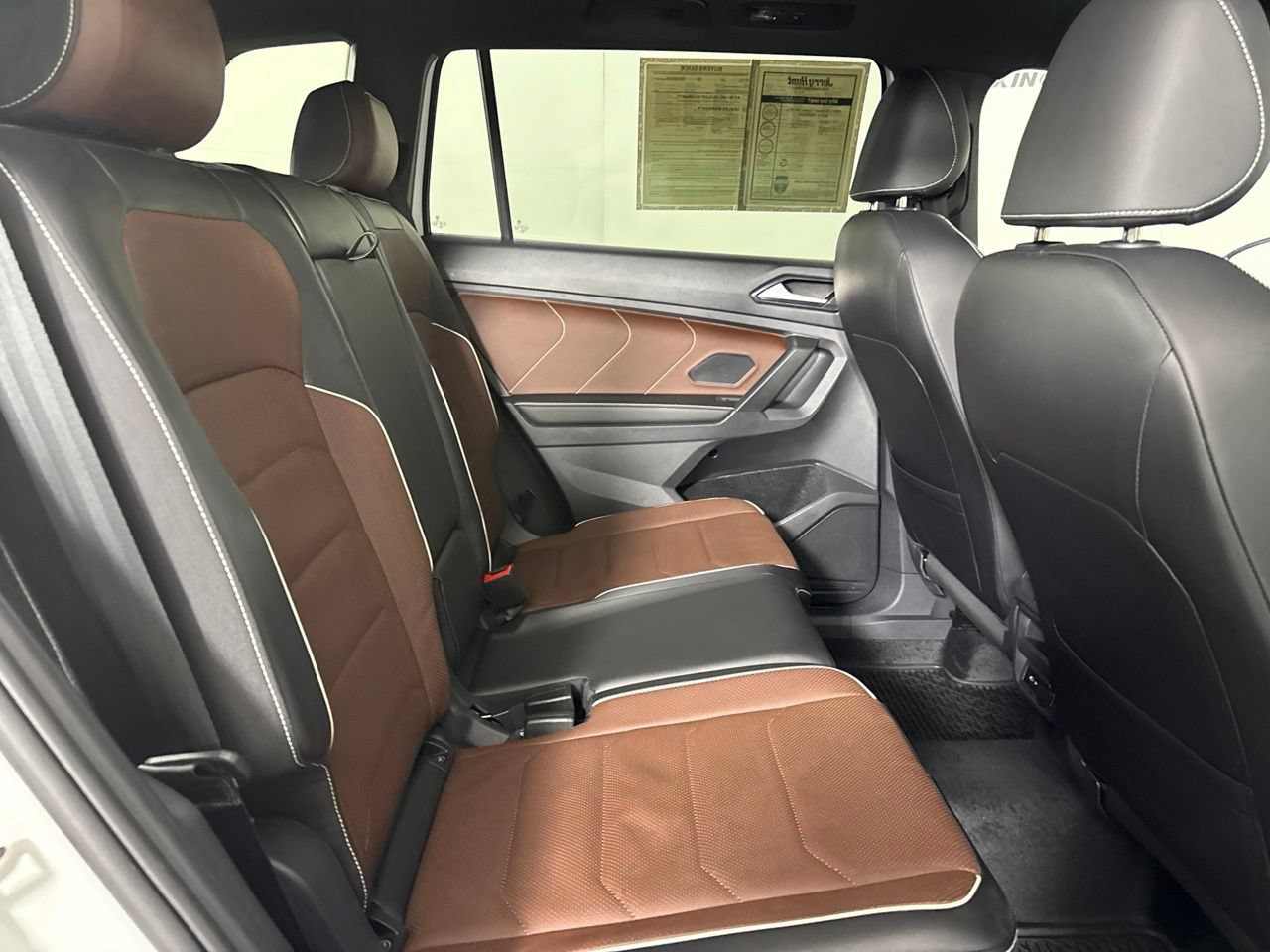 Used 2024 Volkswagen Tiguan SEL R-Line AWD/4WD image 27