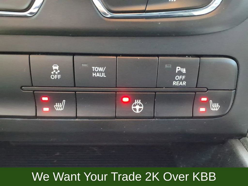 Used 2020 RAM 1500 Classic SLT w/ Luxury Group RWD image 23