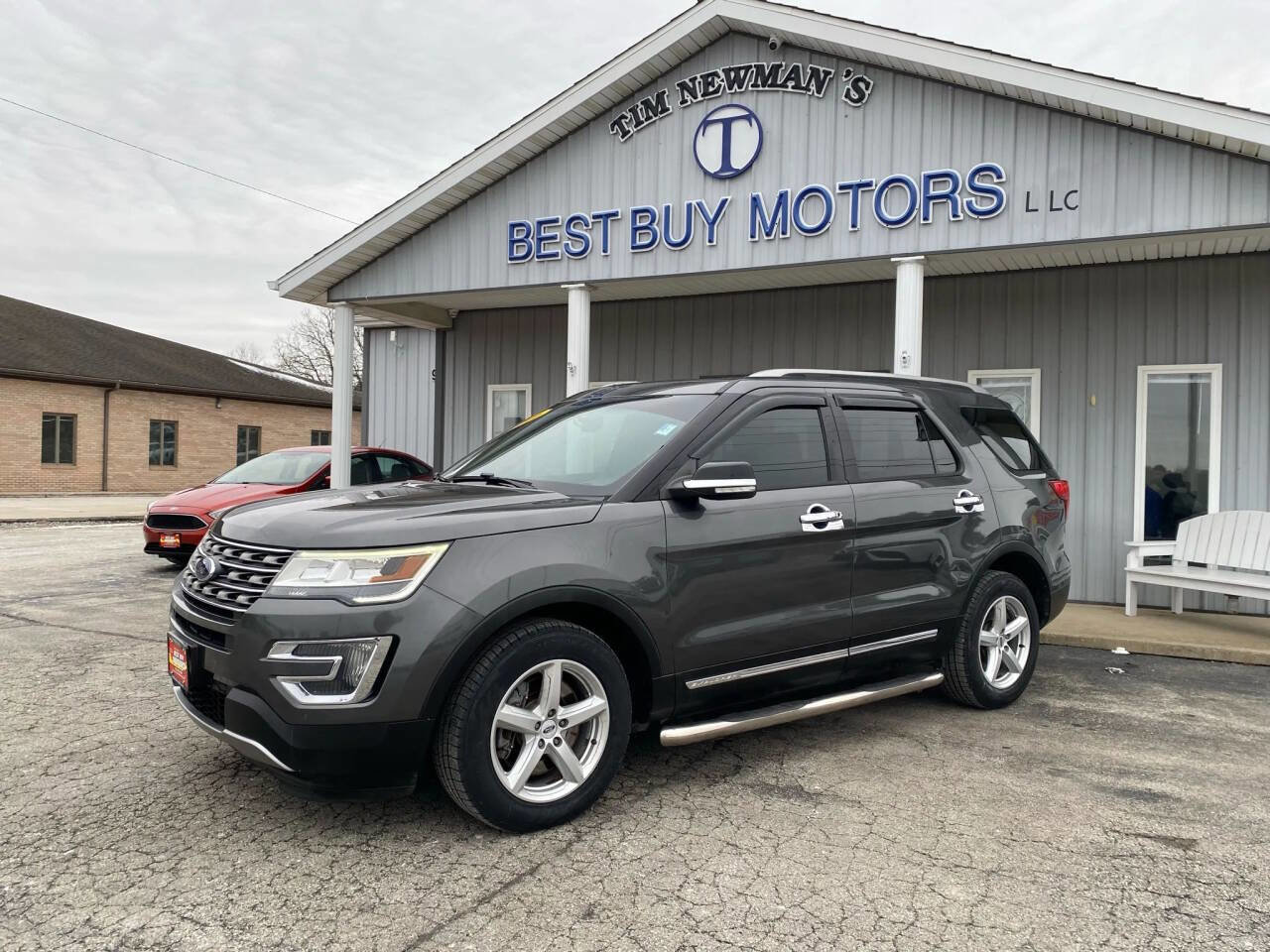 Used 2016 Ford Explorer XLT w/ Equipment Group 202A image 38