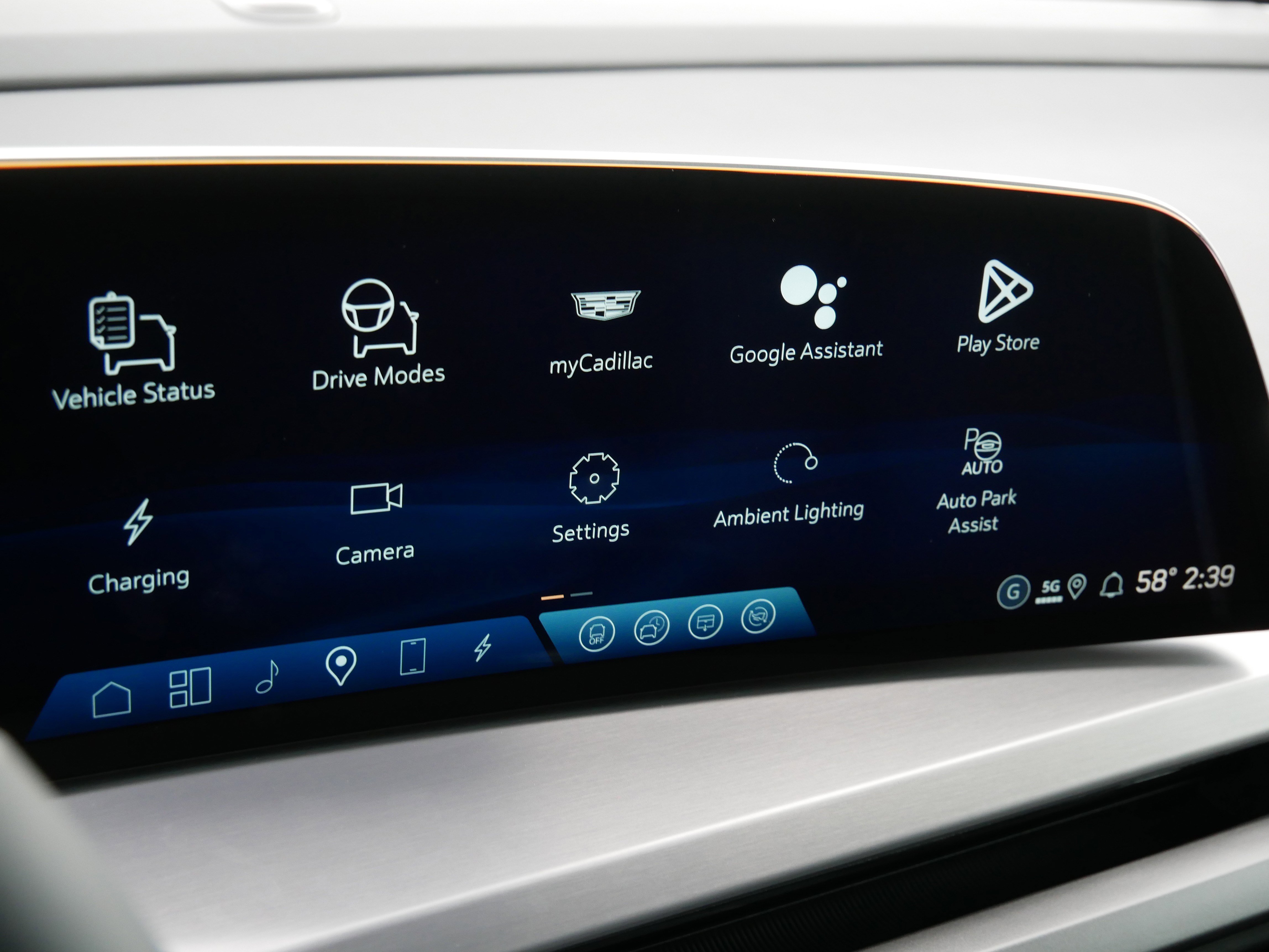 New 2026 Cadillac Vistiq Sport w/ LPO, Floor Liner Package image 19