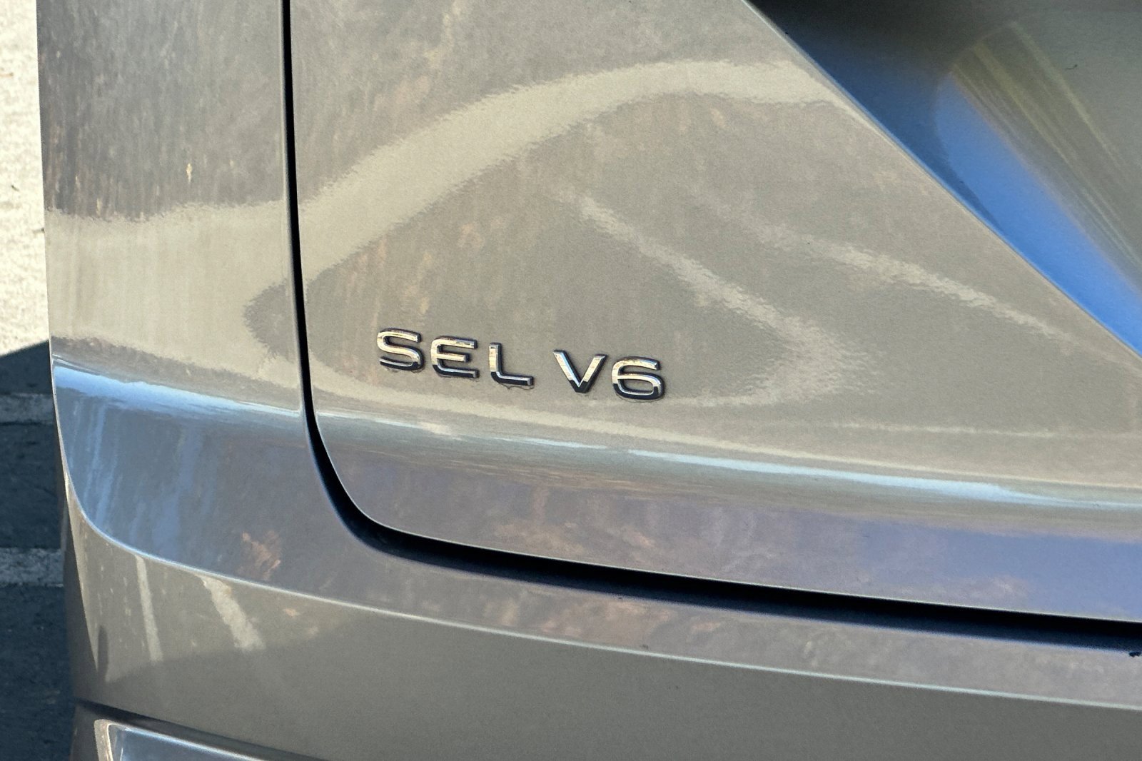 Used 2020 Volkswagen Atlas Cross Sport SEL image 23