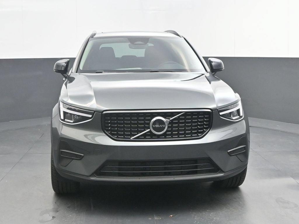 New 2026 Volvo XC40 B4 Core w/ Protection Package Premier FWD image 10