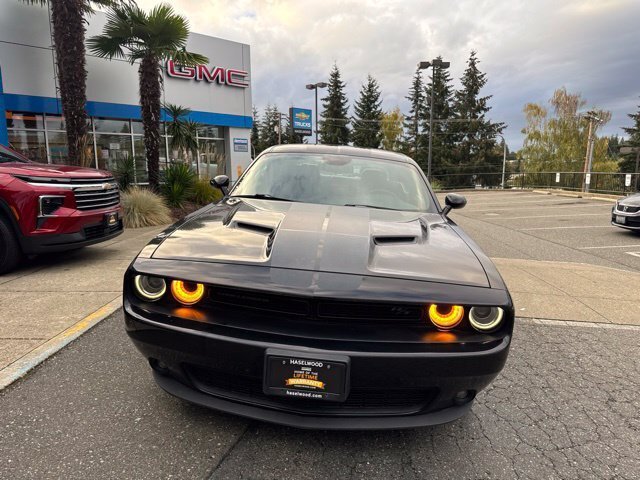 Used 2016 Dodge Challenger R/T Plus RWD image 2