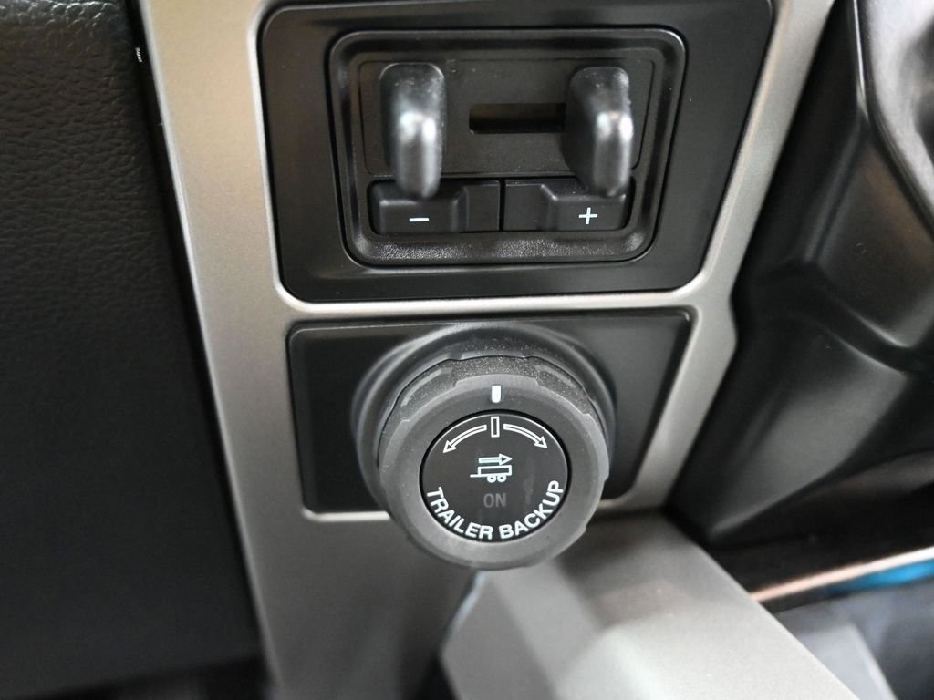 Used 2022 Ford F250 Lariat w/ Chrome Package image 31