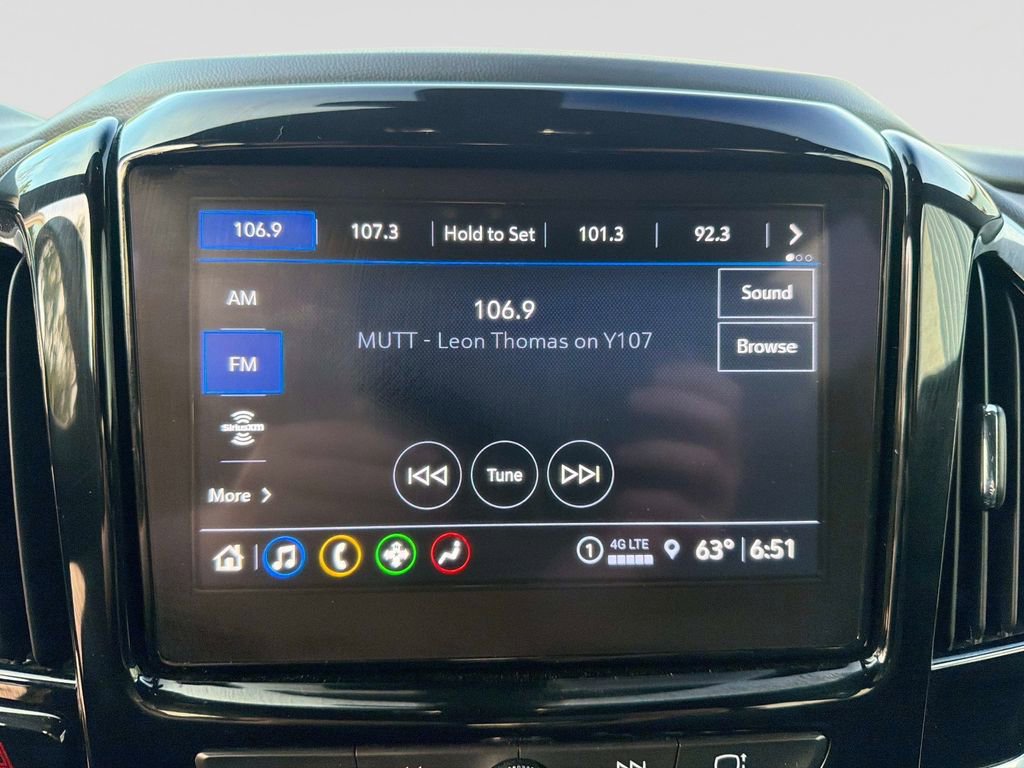 Used 2023 Chevrolet Traverse LT FWD image 24