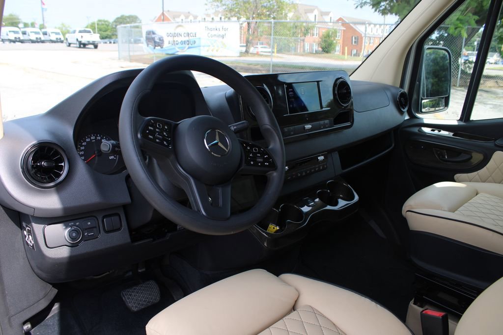 Used 2021 Mercedes-Benz Sprinter 3500 image 19