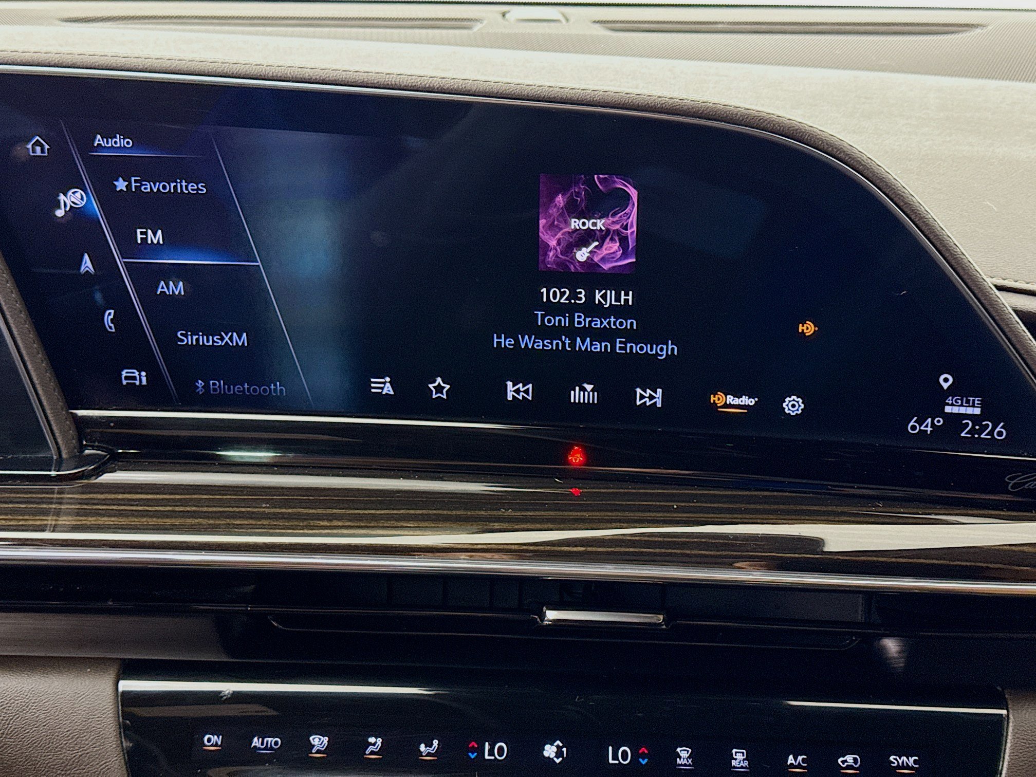 Used 2022 Cadillac Escalade Sport w/ Touring Package AWD/4WD image 16