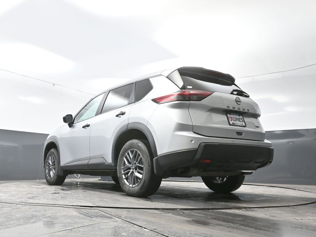 Used 2024 Nissan Rogue S image 53