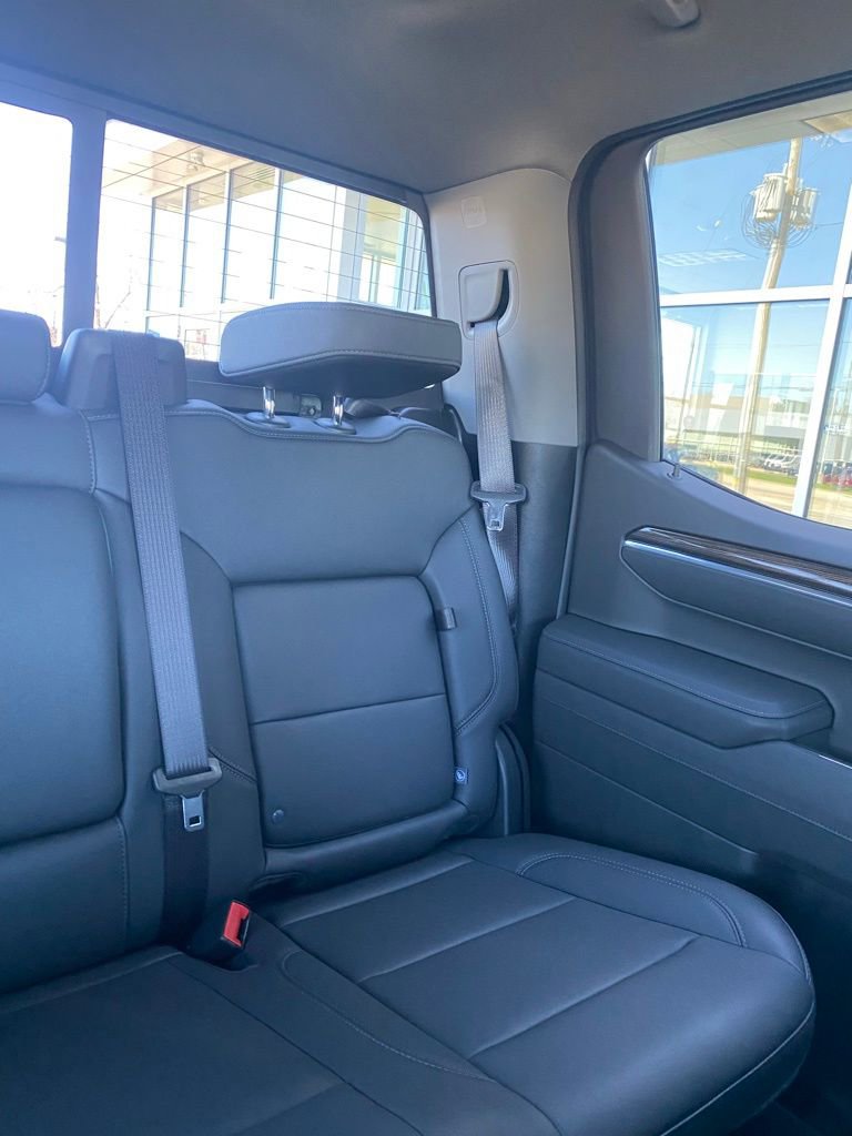 Used 2025 Chevrolet Silverado 1500 LT Trail Boss w/ LT Trail Boss Premium Package AWD/4WD image 19