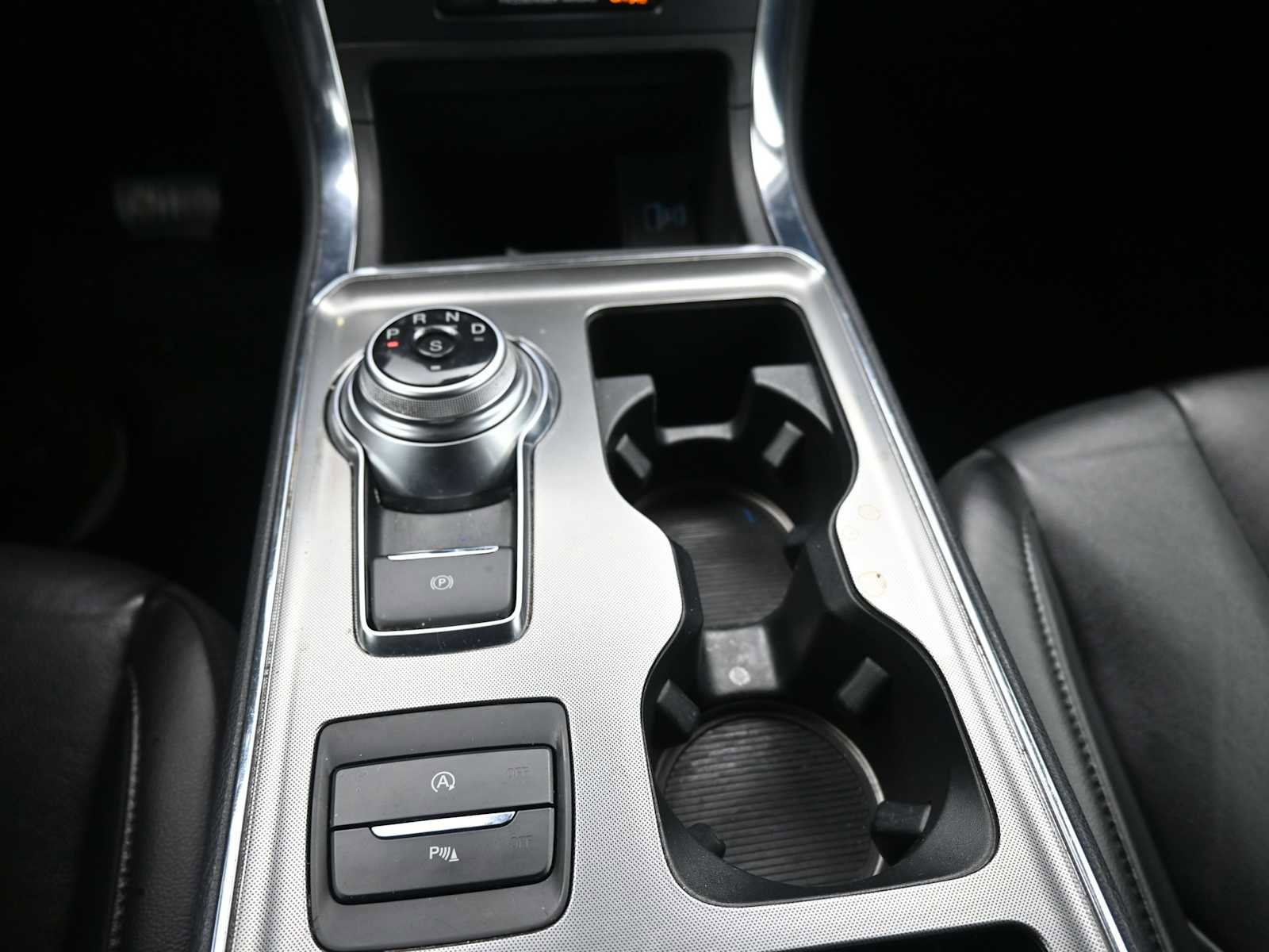 Used 2022 Ford Edge Titanium image 20