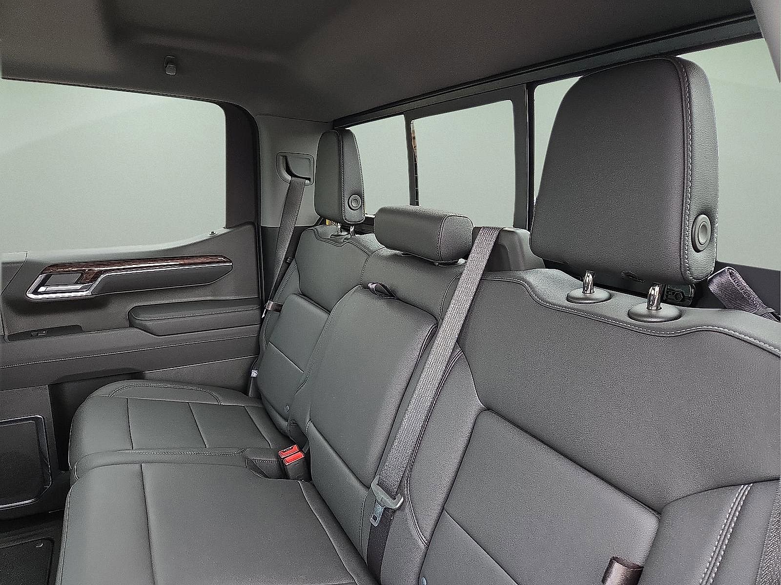 Used 2025 GMC Sierra 1500 Elevation w/ Elevation Premium Package image 10