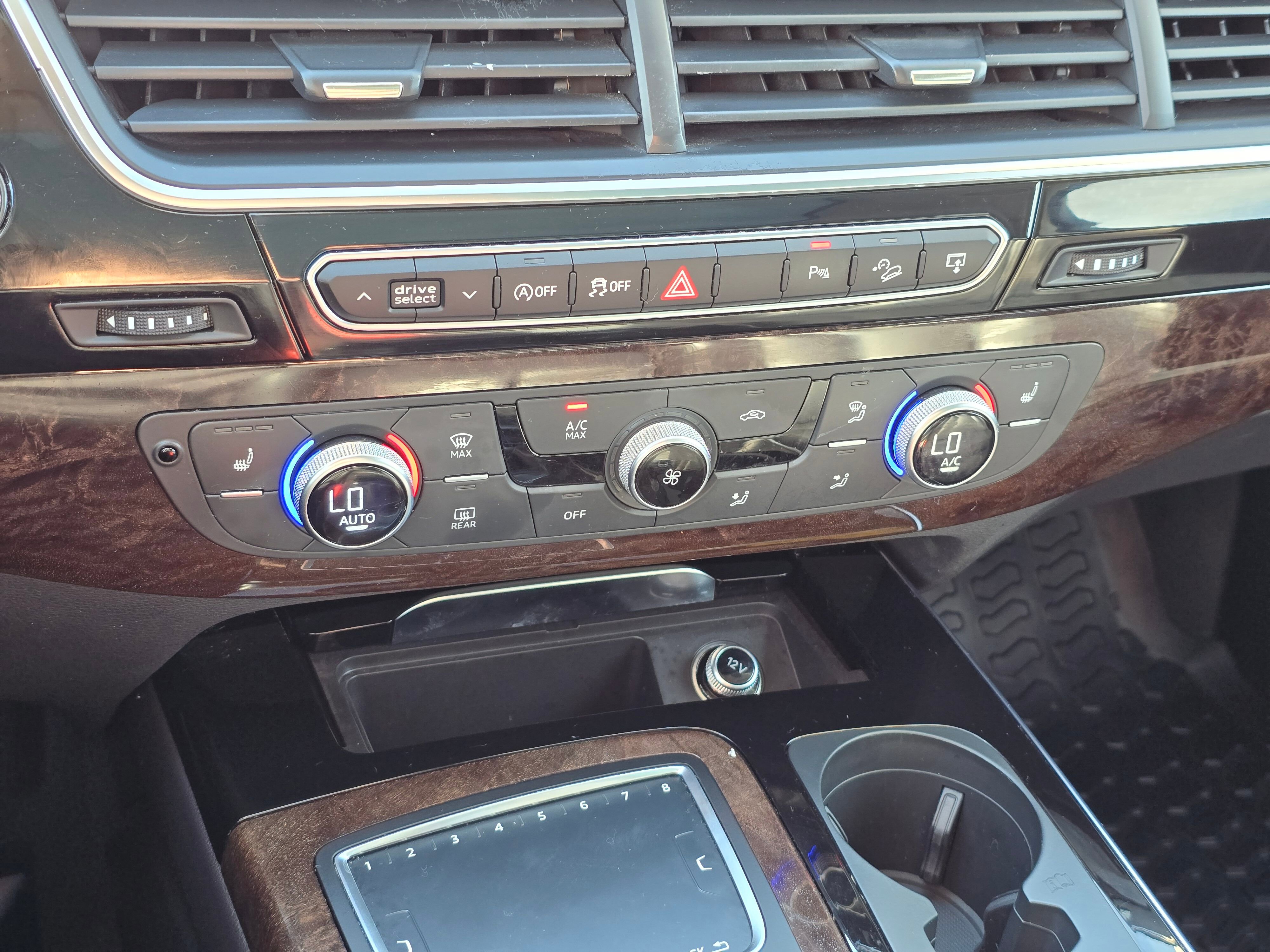 Used 2017 Audi Q7 3.0T Premium Plus w/ Premium Plus Package image 23