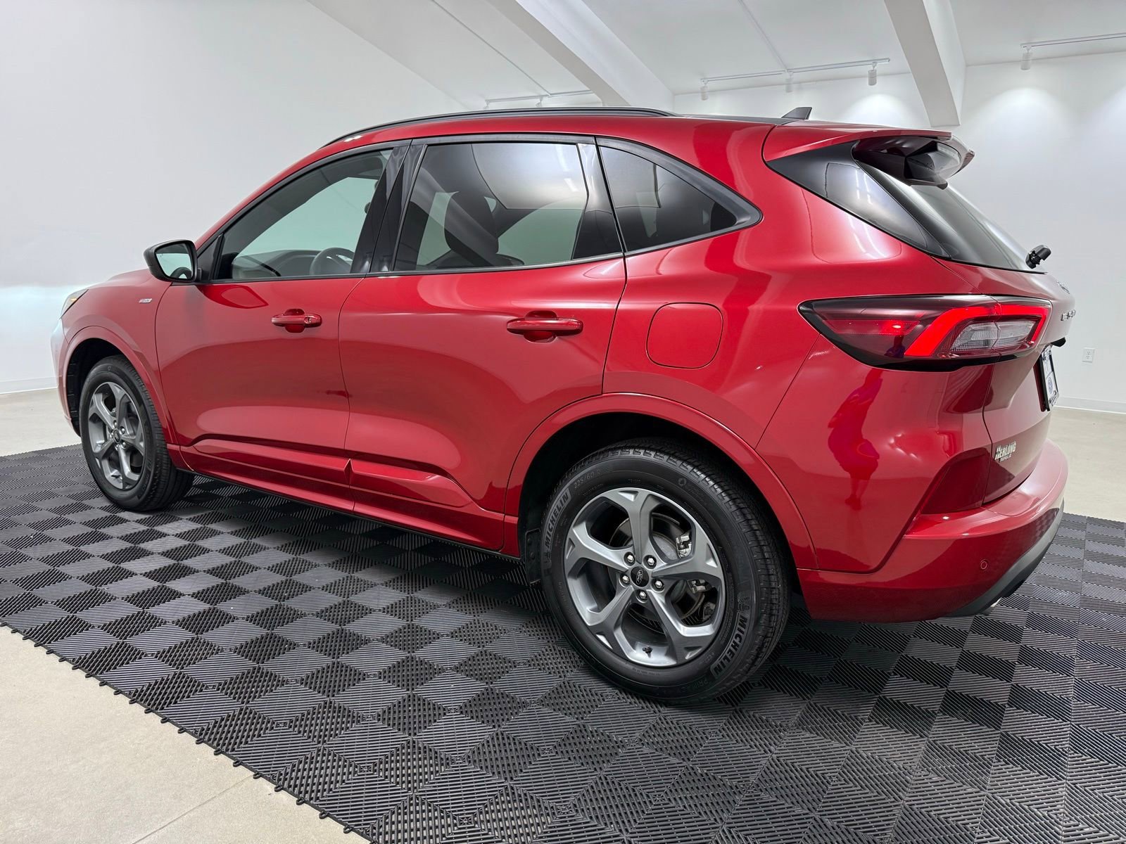 New 2024 Ford Escape ST-Line w/ Tech Pack #1 image 5