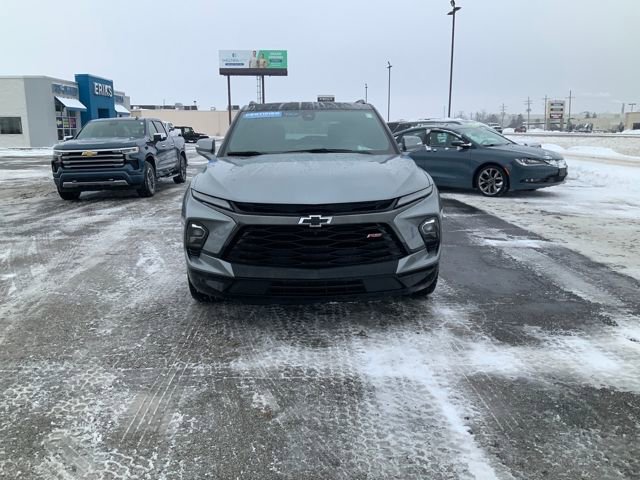 Certified 2023 Chevrolet Blazer RS w/ Driver Confidence II Package image 3