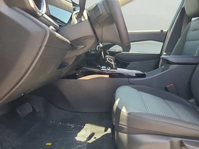 New 2026 Chevrolet Trax LT w/ Midnight Edition FWD image 19
