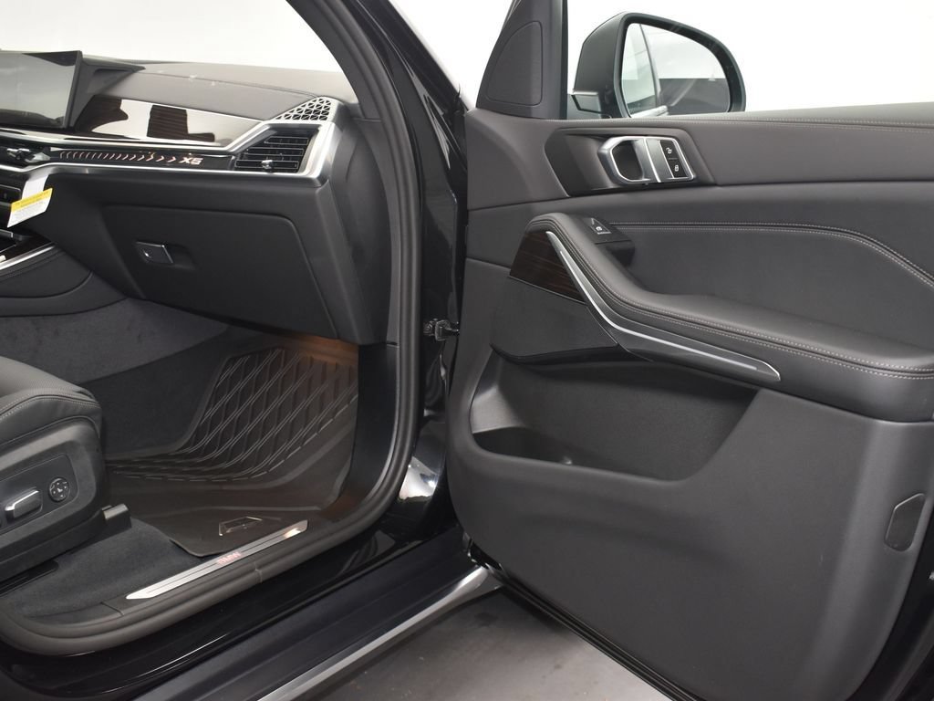Used 2026 BMW X5 sDrive40i RWD image 21