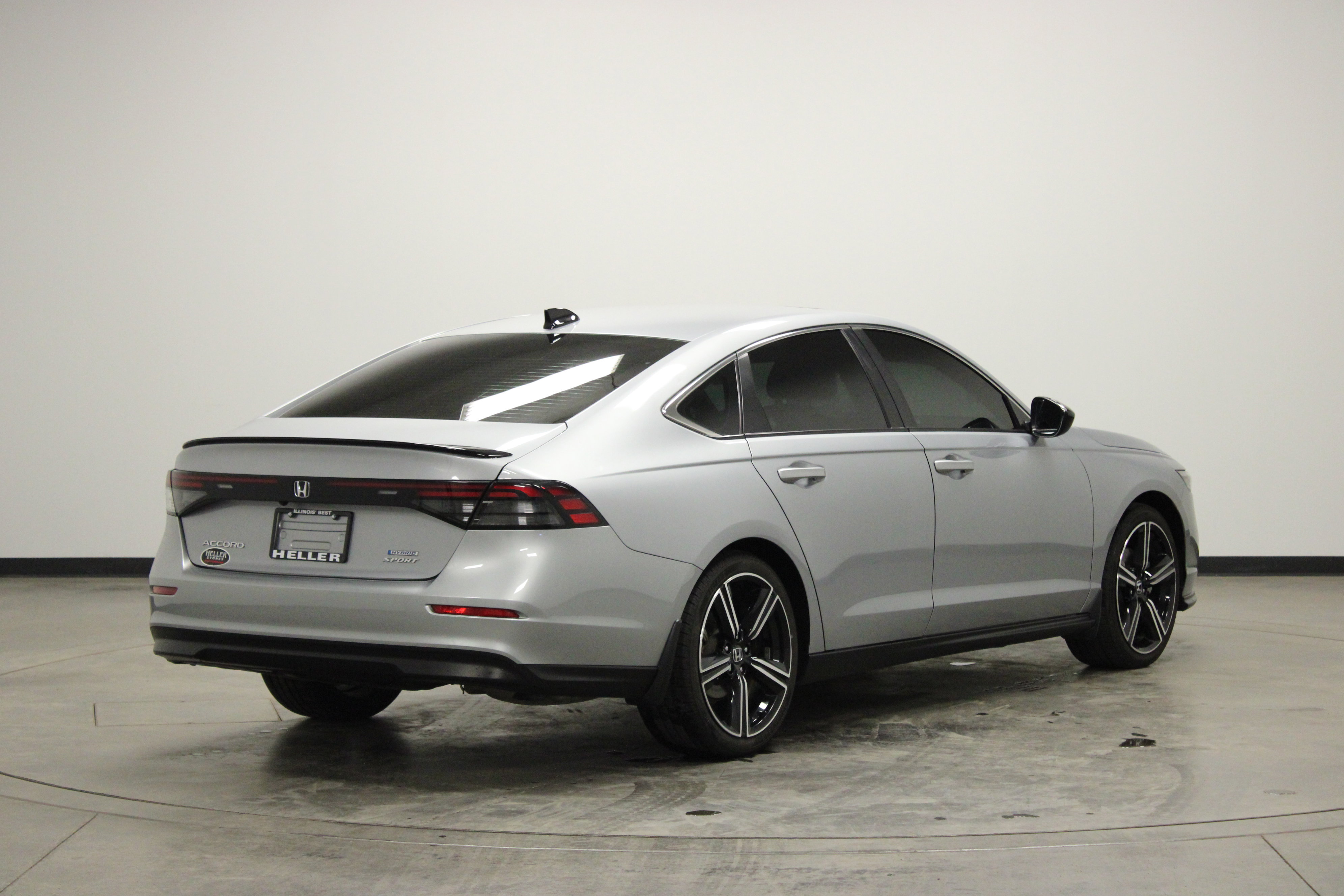 Used 2023 Honda Accord Sport image 8