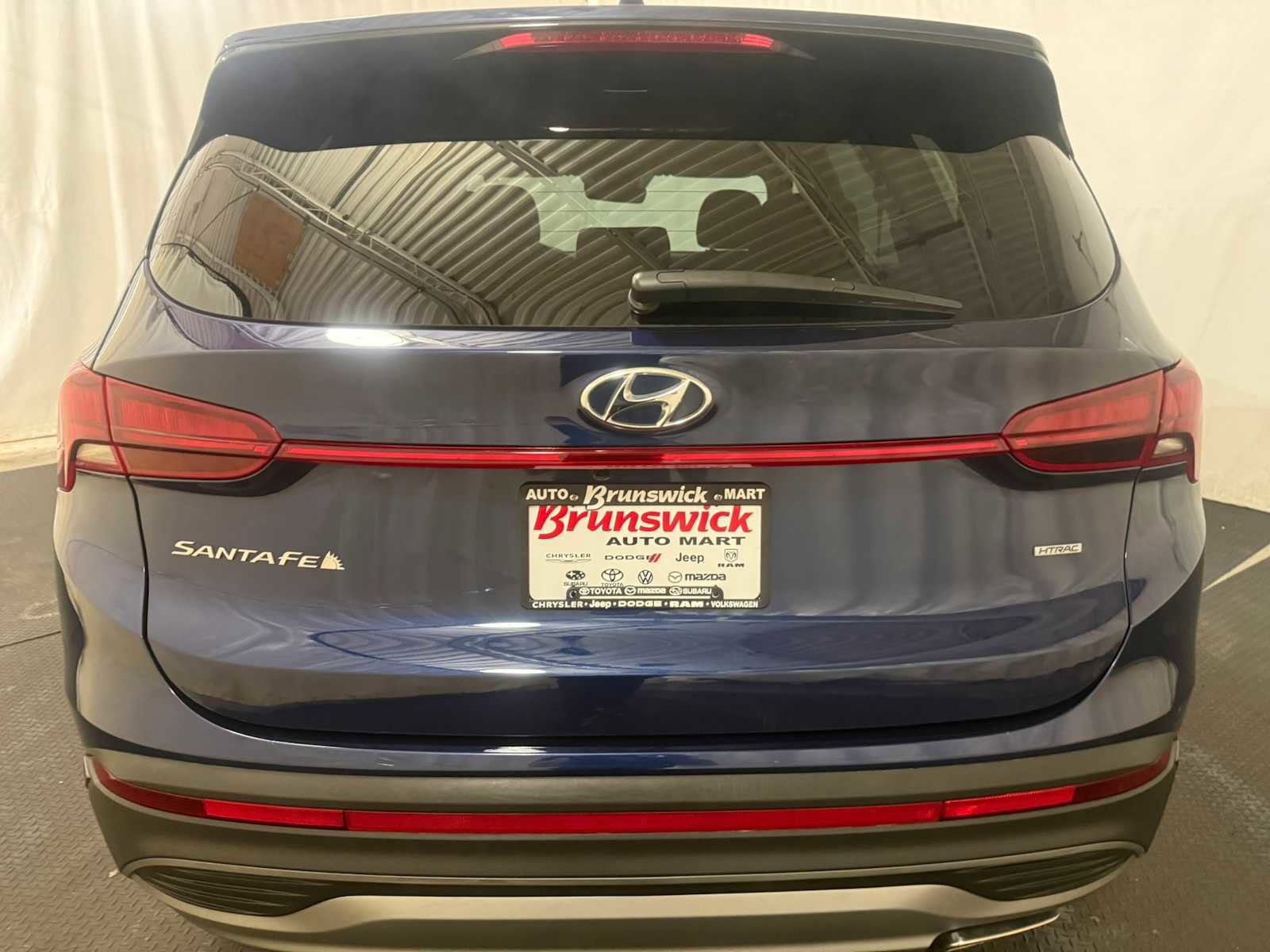 Used 2023 Hyundai Santa Fe SE w/ Cargo Package AWD/4WD image 16