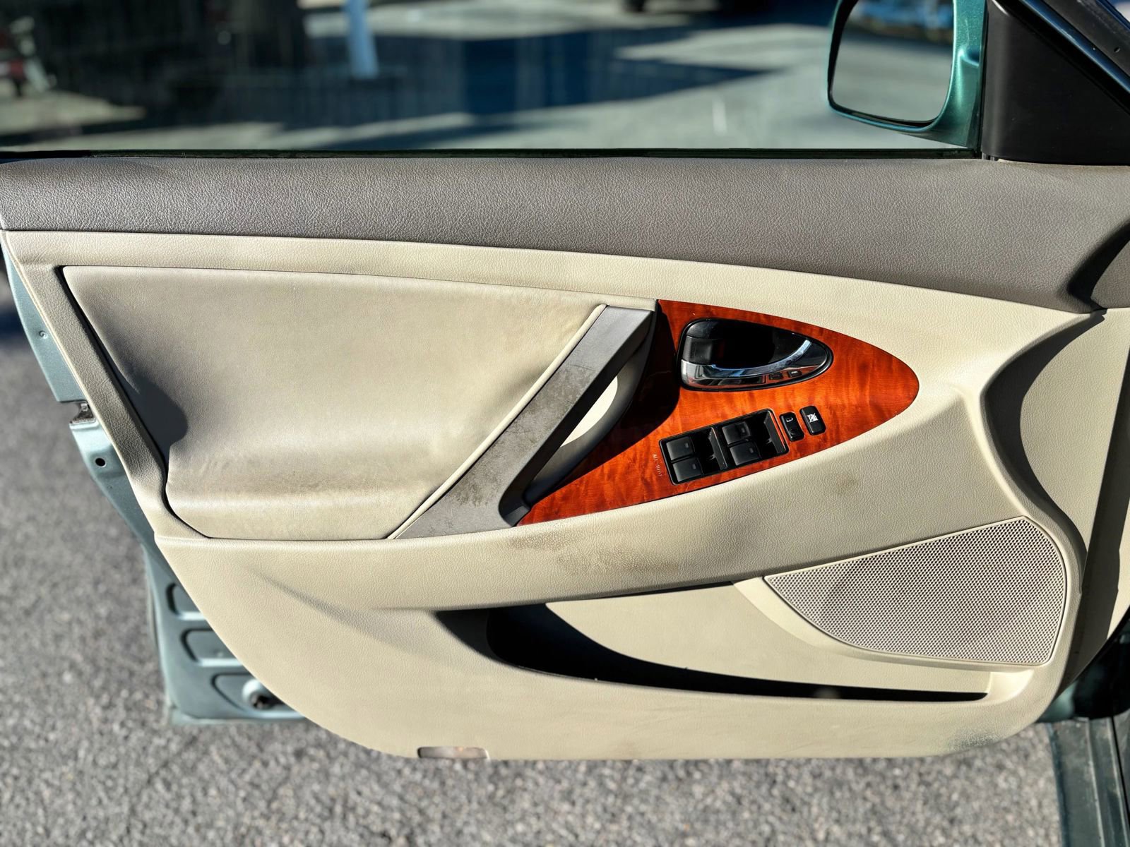 Used 2011 Toyota Camry XLE w/ XLE Extra-Value Pkg #1 image 13