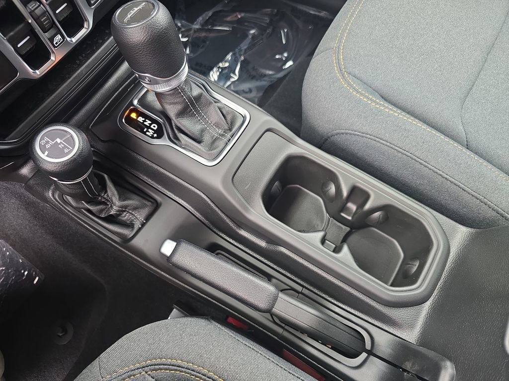 New 2025 Jeep Gladiator Sport image 24