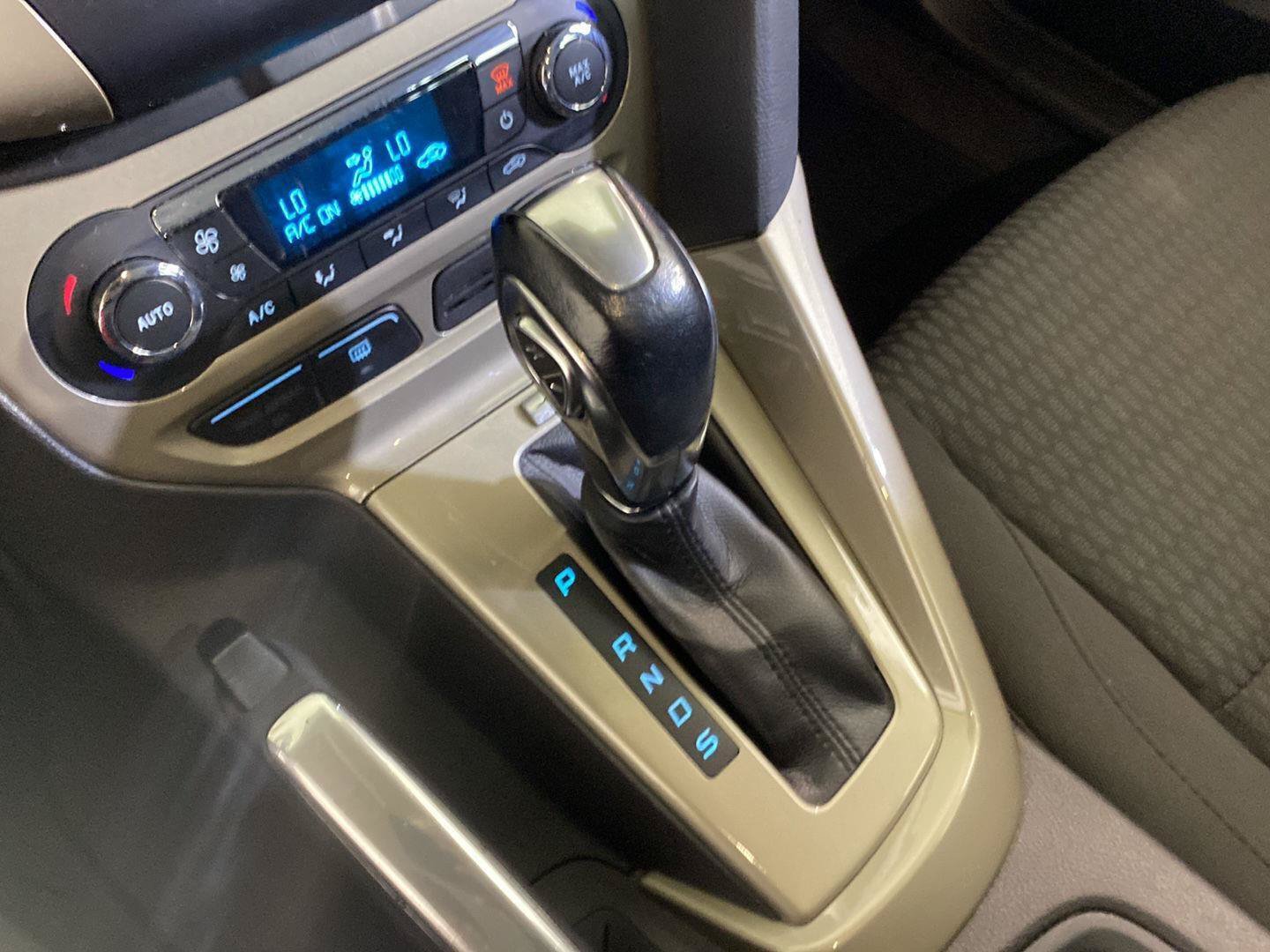 Used 2012 Ford Focus SEL FWD image 18