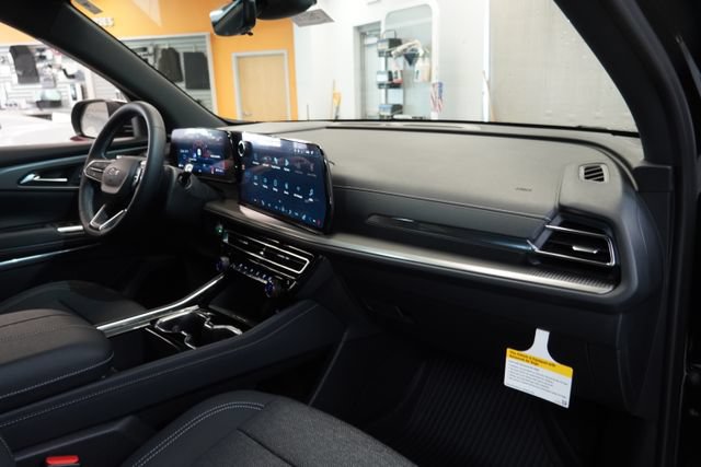 New 2026 Chevrolet Traverse LT w/ Midnight/Sport Edition AWD/4WD image 38