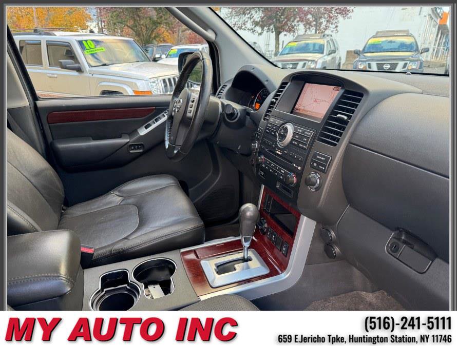 Used 2012 Nissan Pathfinder LE AWD/4WD image 29