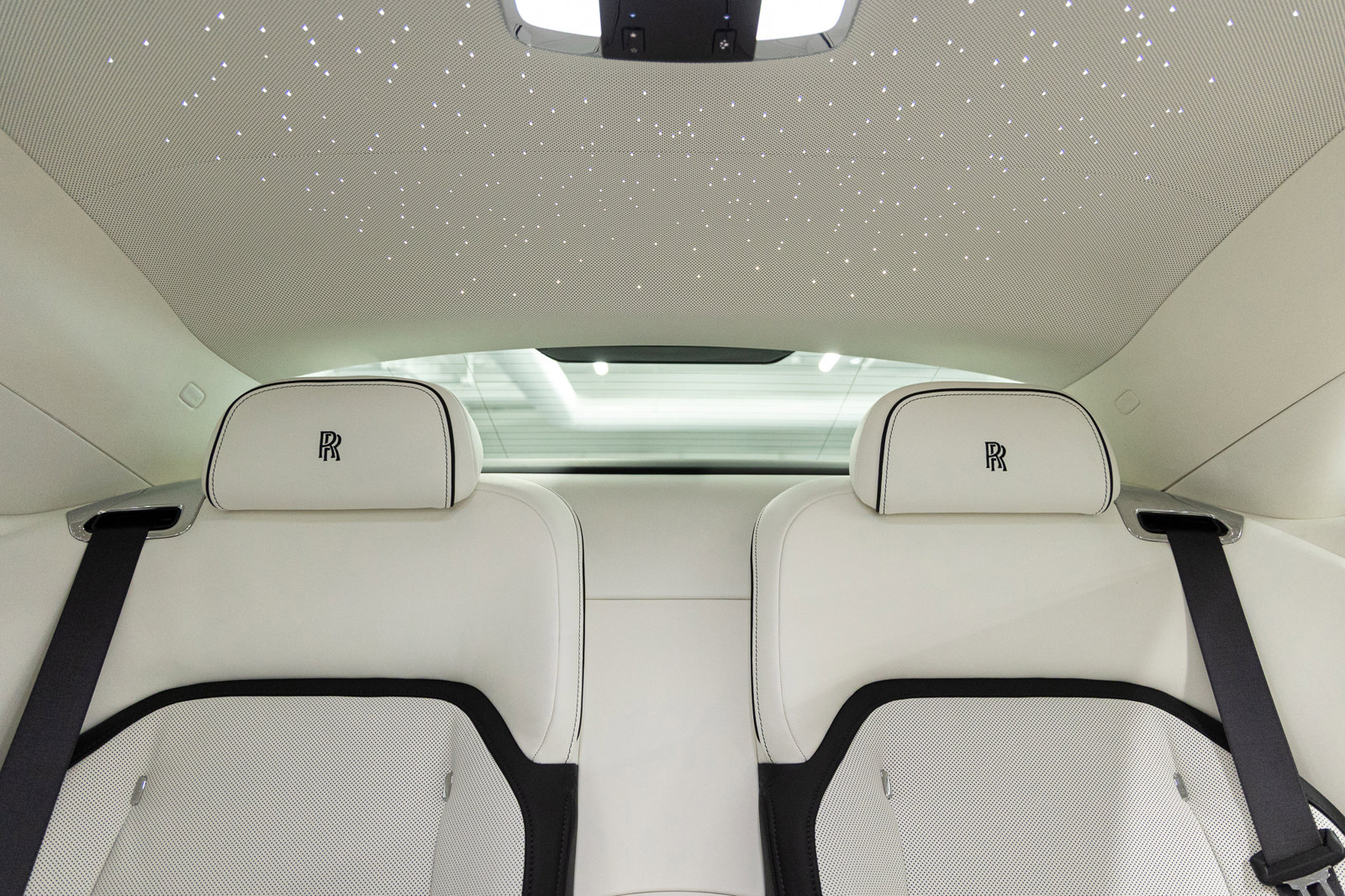 New 2026 Rolls-Royce Spectre image 36