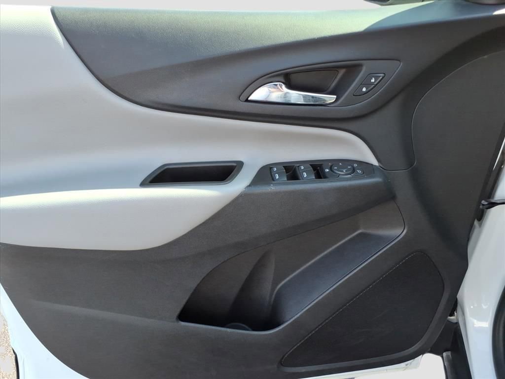 Used 2023 Chevrolet Equinox LT image 19
