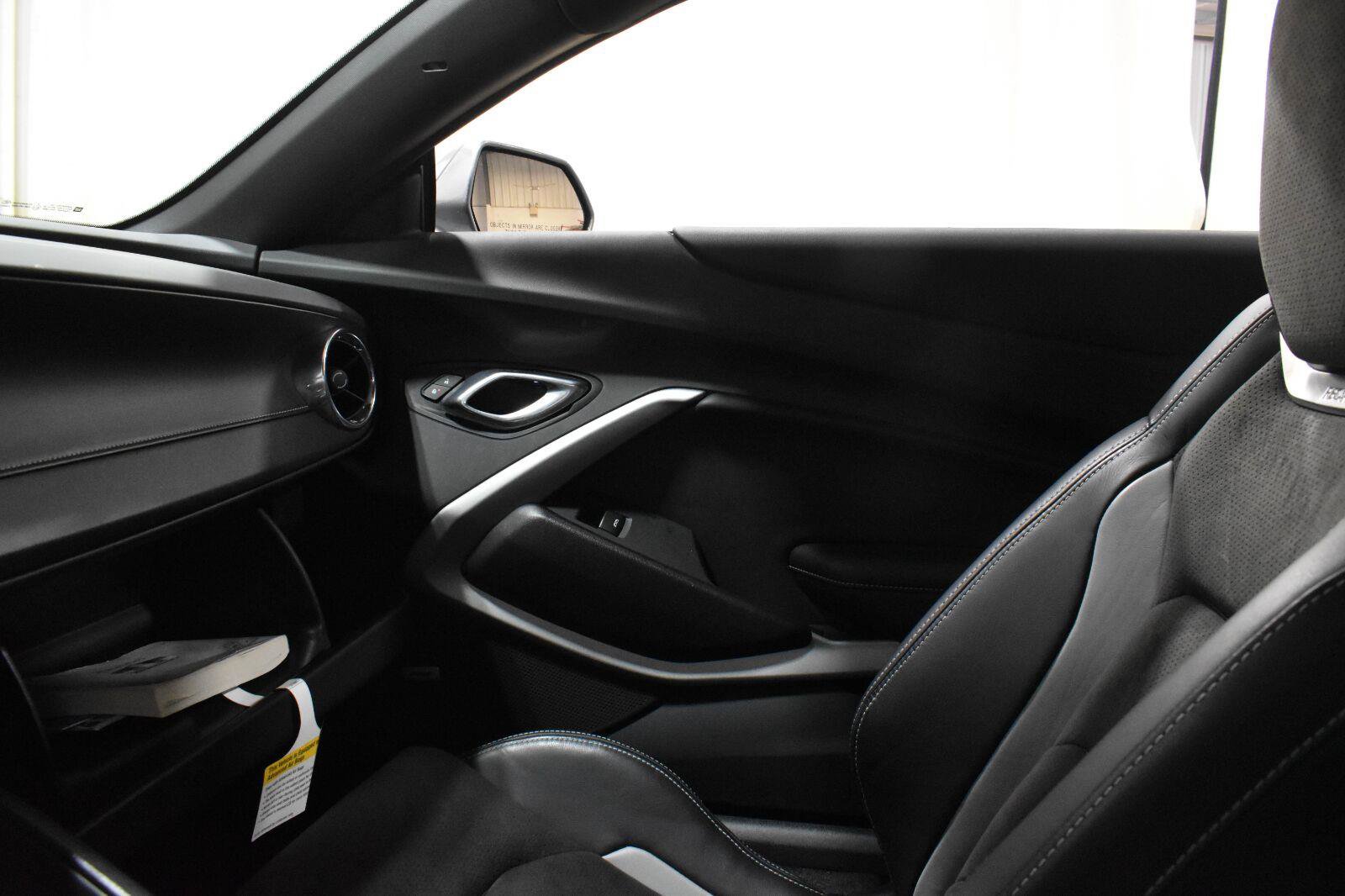 Used 2021 Chevrolet Camaro LT RWD image 16
