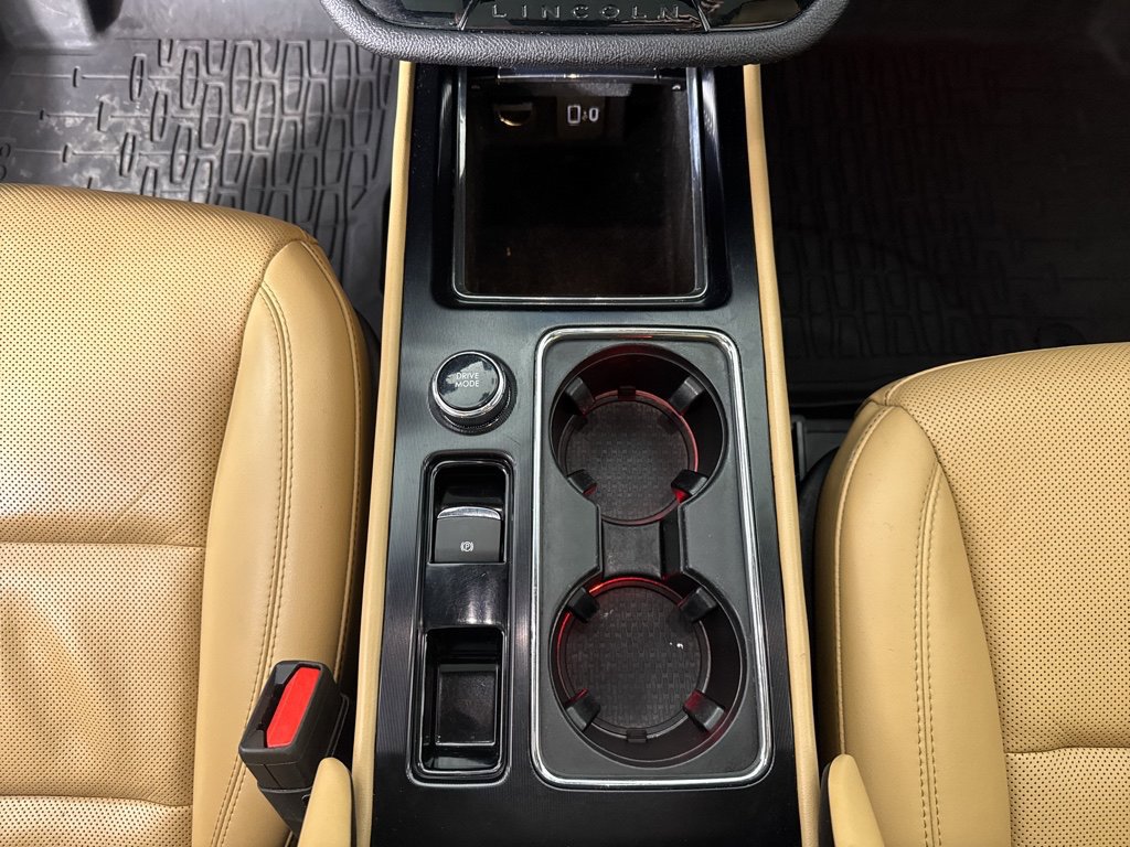 Used 2022 Lincoln Corsair Reserve w/ Equipment Group 201A image 23
