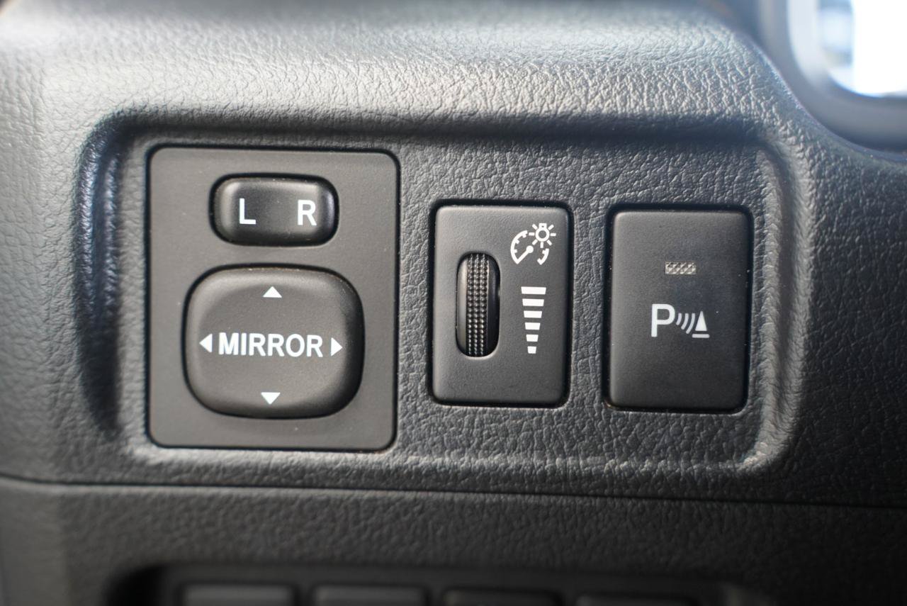 Used 2017 Toyota 4Runner Limited AWD/4WD image 25