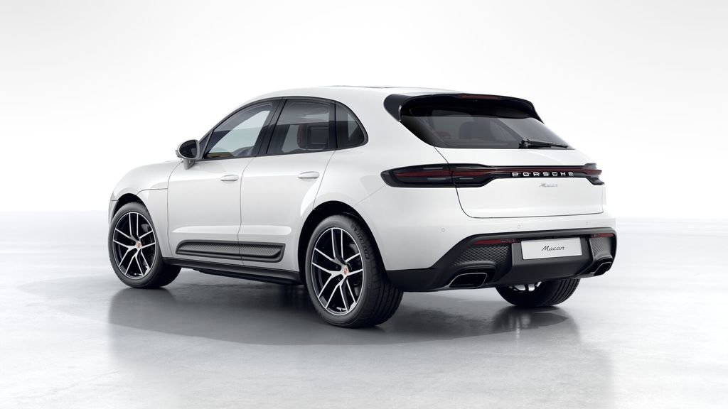 Certified 2025 Porsche Macan AWD/4WD image 9