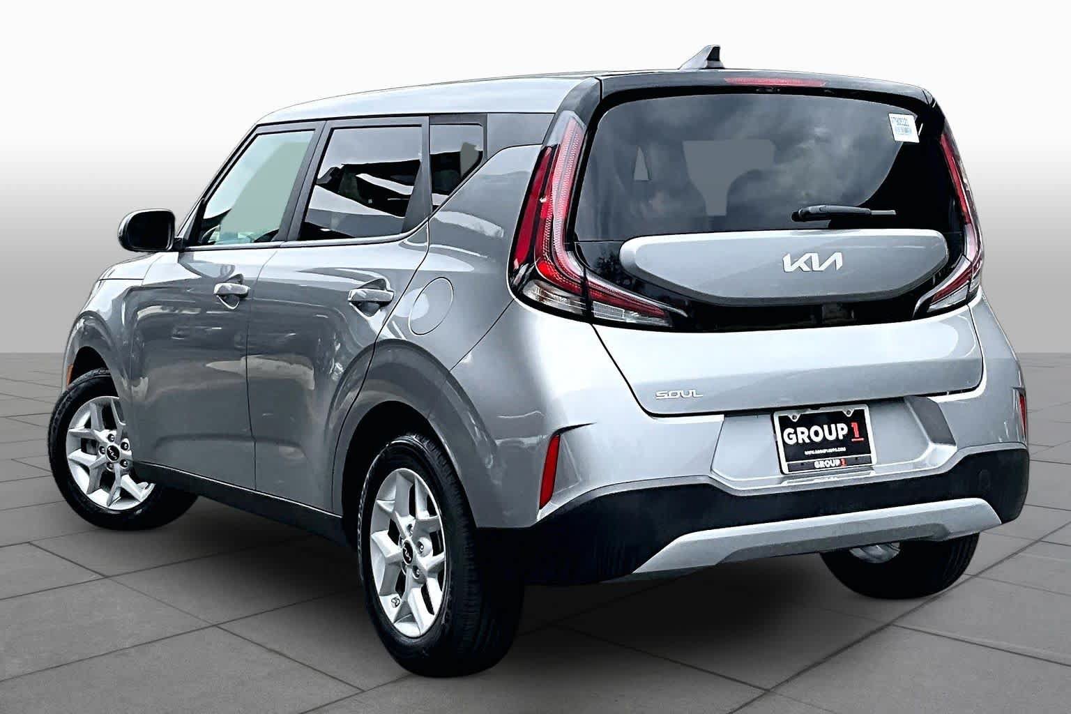 Used 2024 Kia Soul LX w/ Option Group 015 FWD image 12