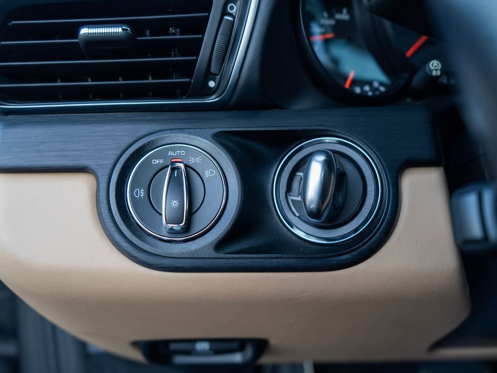 Used 2017 Porsche 911 Targa 4 GTS image 18