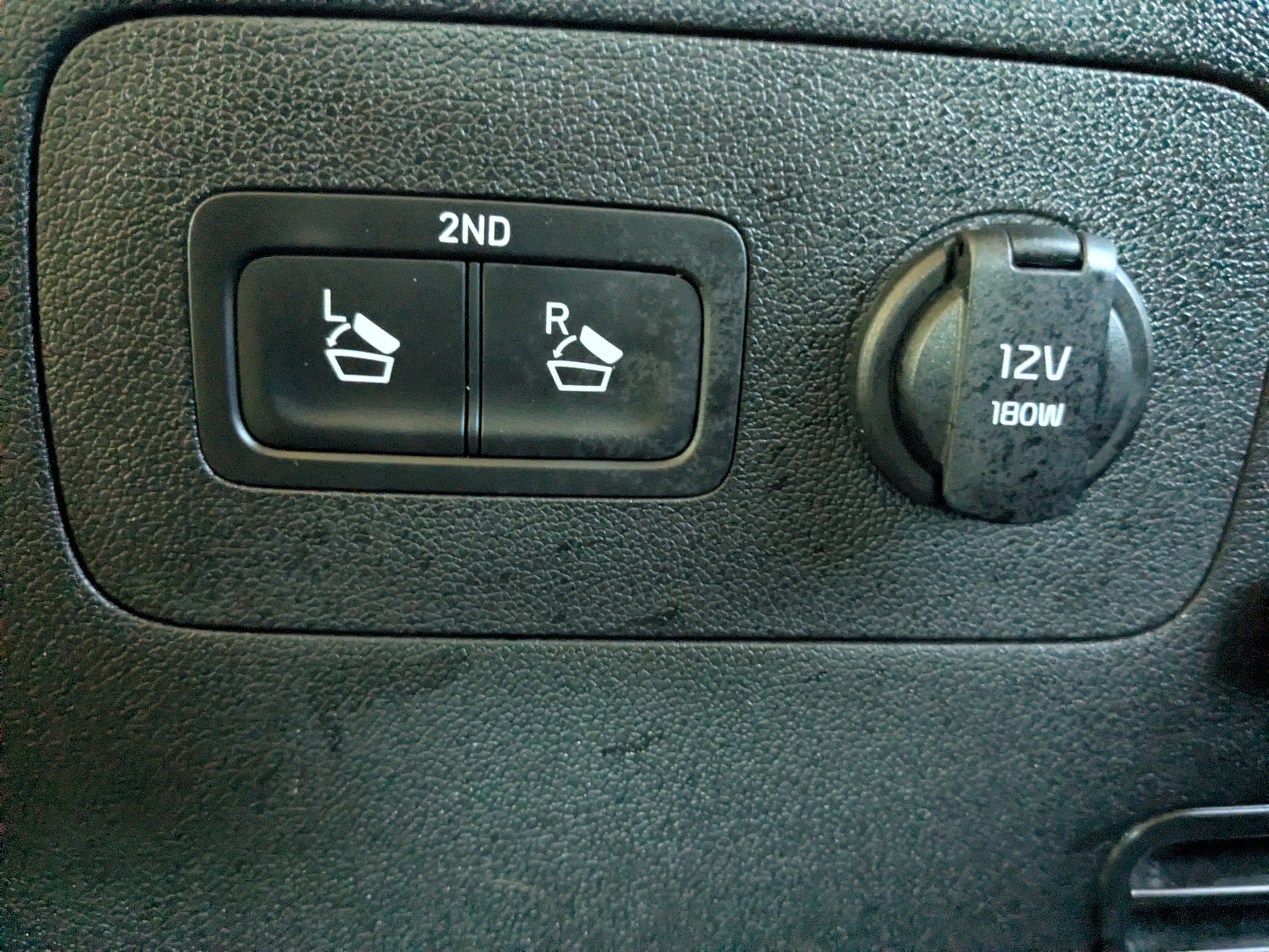 Used 2025 Kia Sorento SX image 16