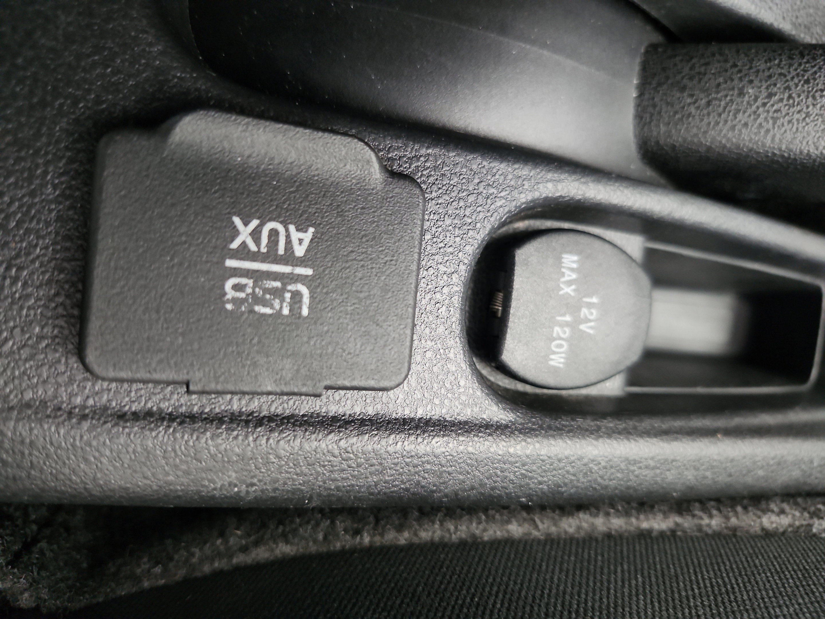 Used 2016 Nissan Versa SV FWD image 26