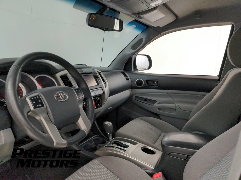Used 2013 Toyota Tacoma 4x4 Double Cab w/ SR5 Pkg image 13